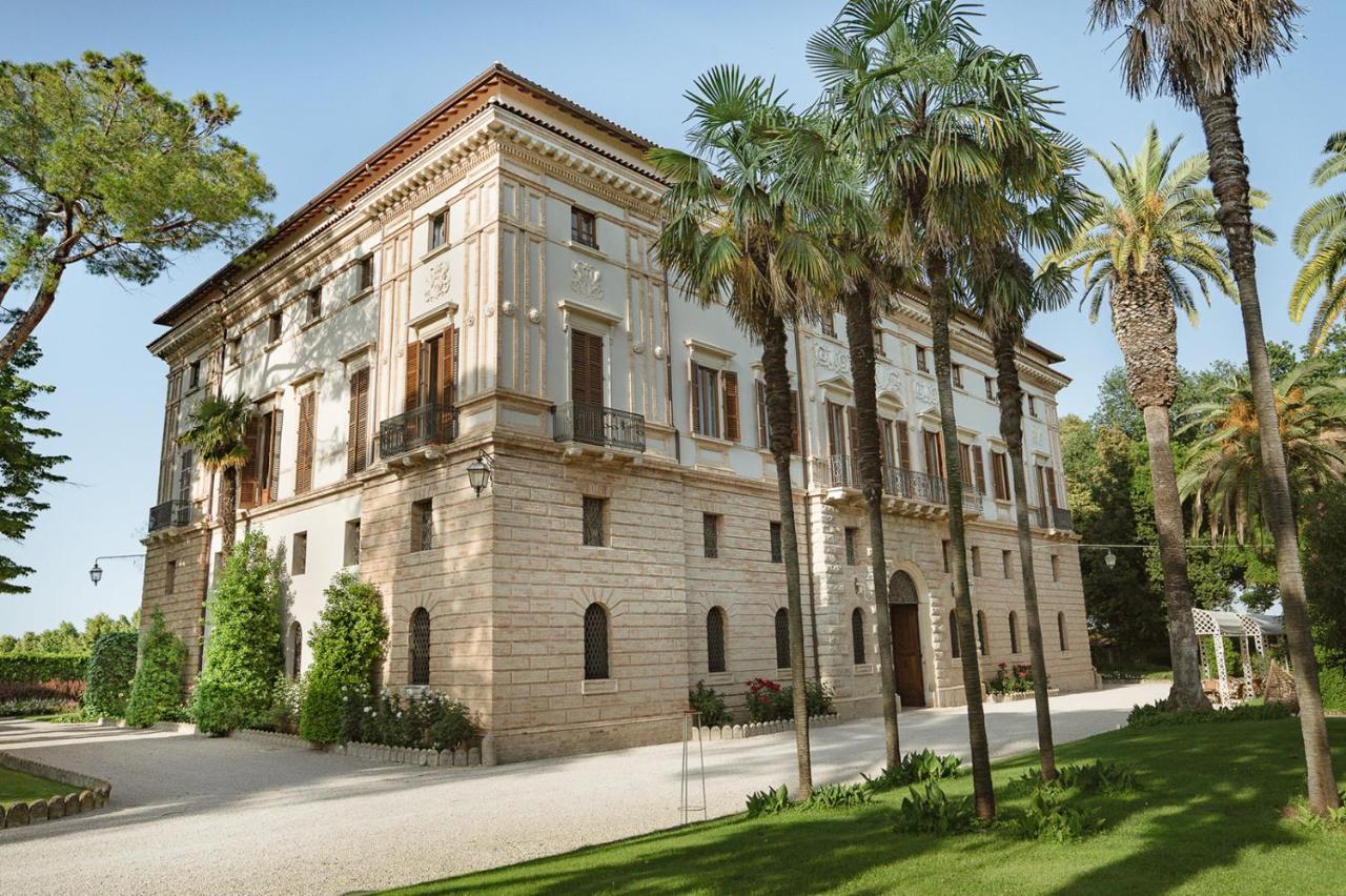 Villa Corallo Sant'Omero ภายนอก รูปภาพ